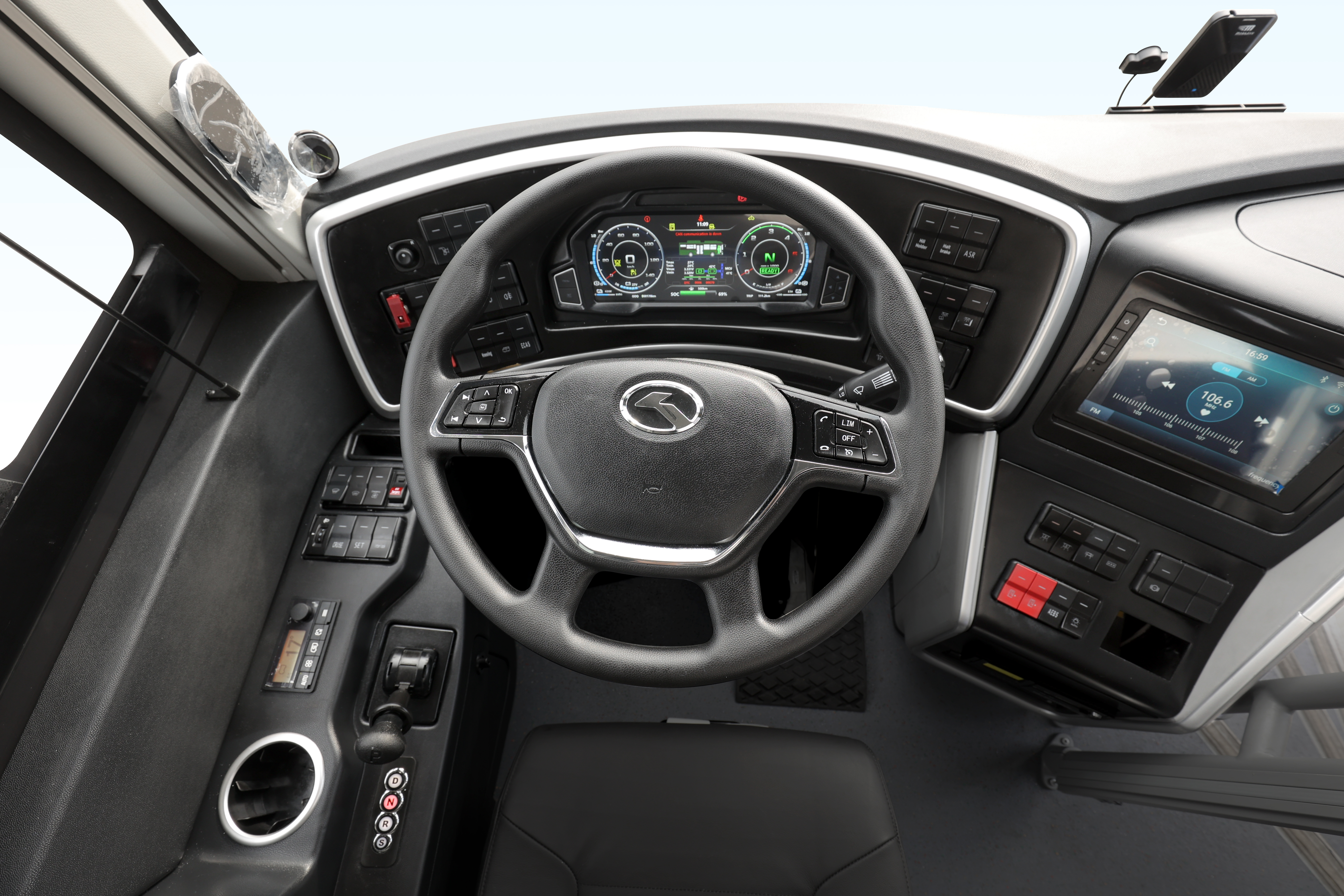 Large Staff Bus with LCD Reverse Monitor