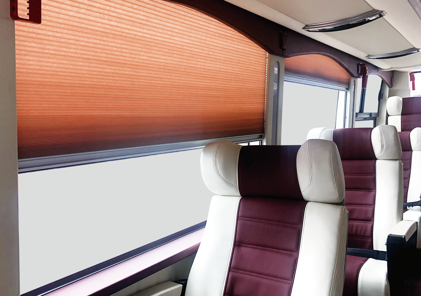 Large Staff Bus with LCD Reverse Monitor