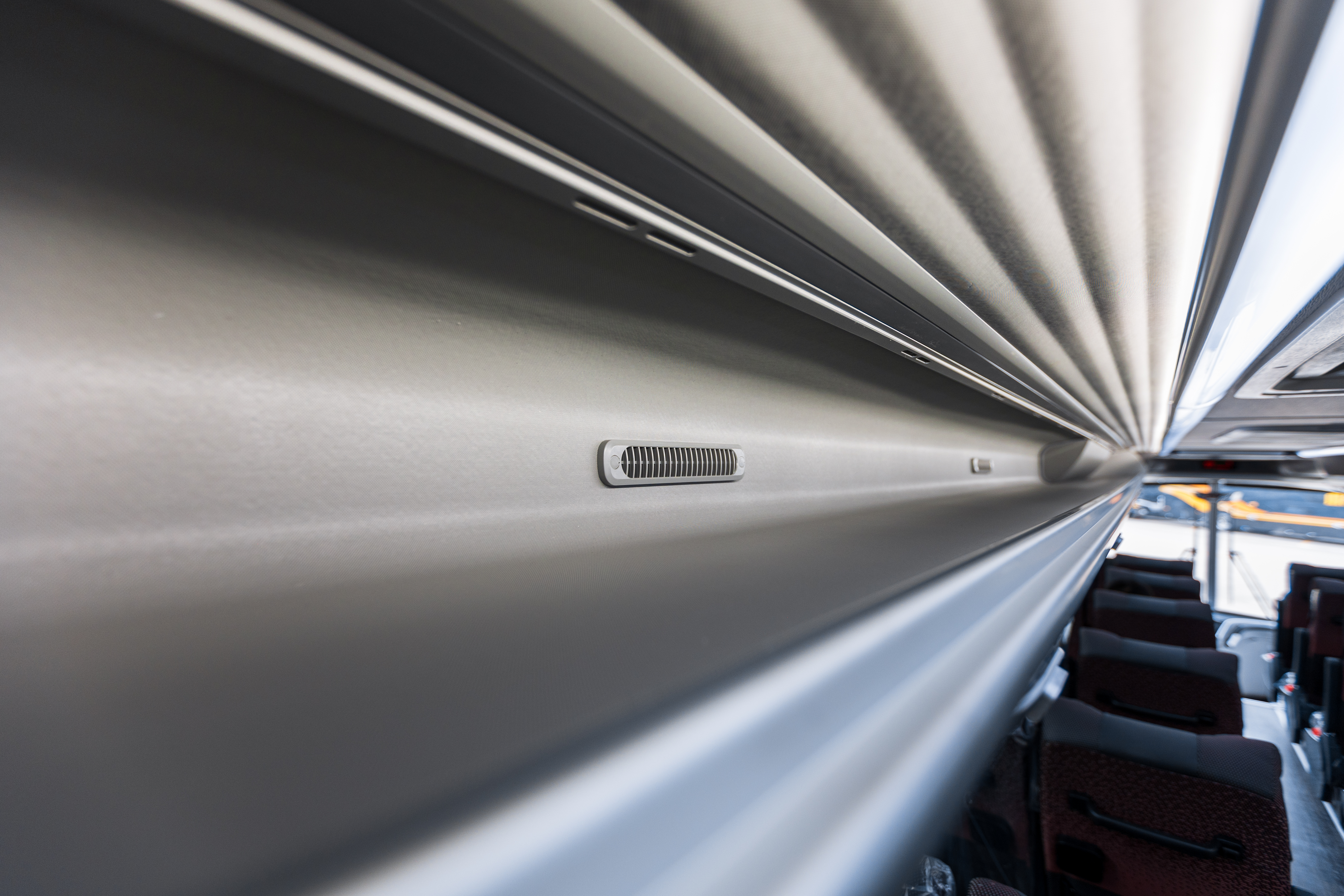 Large Staff Bus with LCD Reverse Monitor