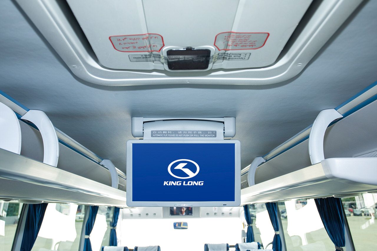 Luxury Coach Equipped with LCD Screens